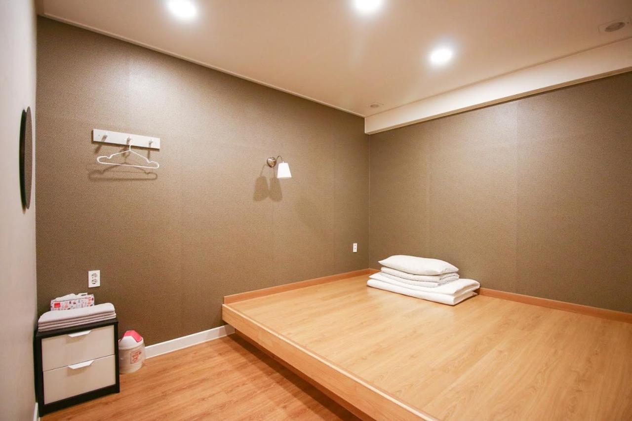 Lighthouse Guesthouse Mokpo Exterior photo